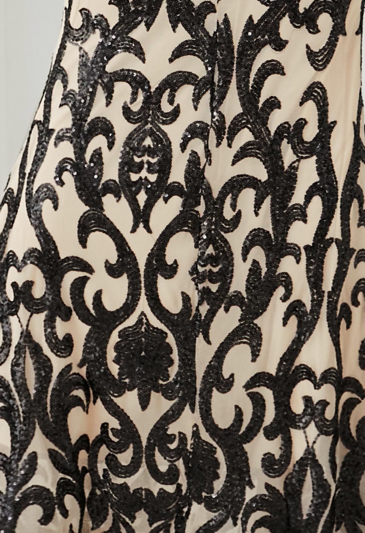 Robe sirène en maille à col en V et sequins baroques en noir