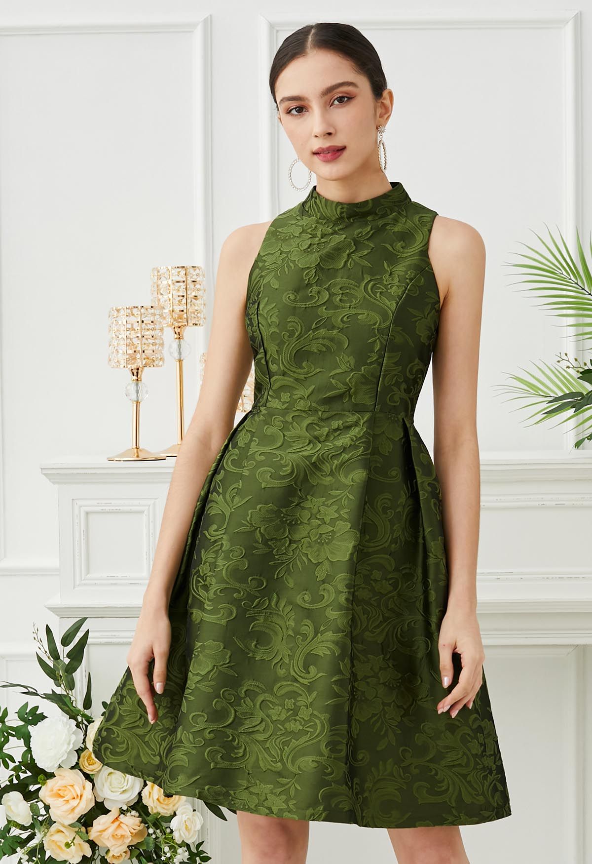 Magnifique robe sans manches en jacquard fleuri vert