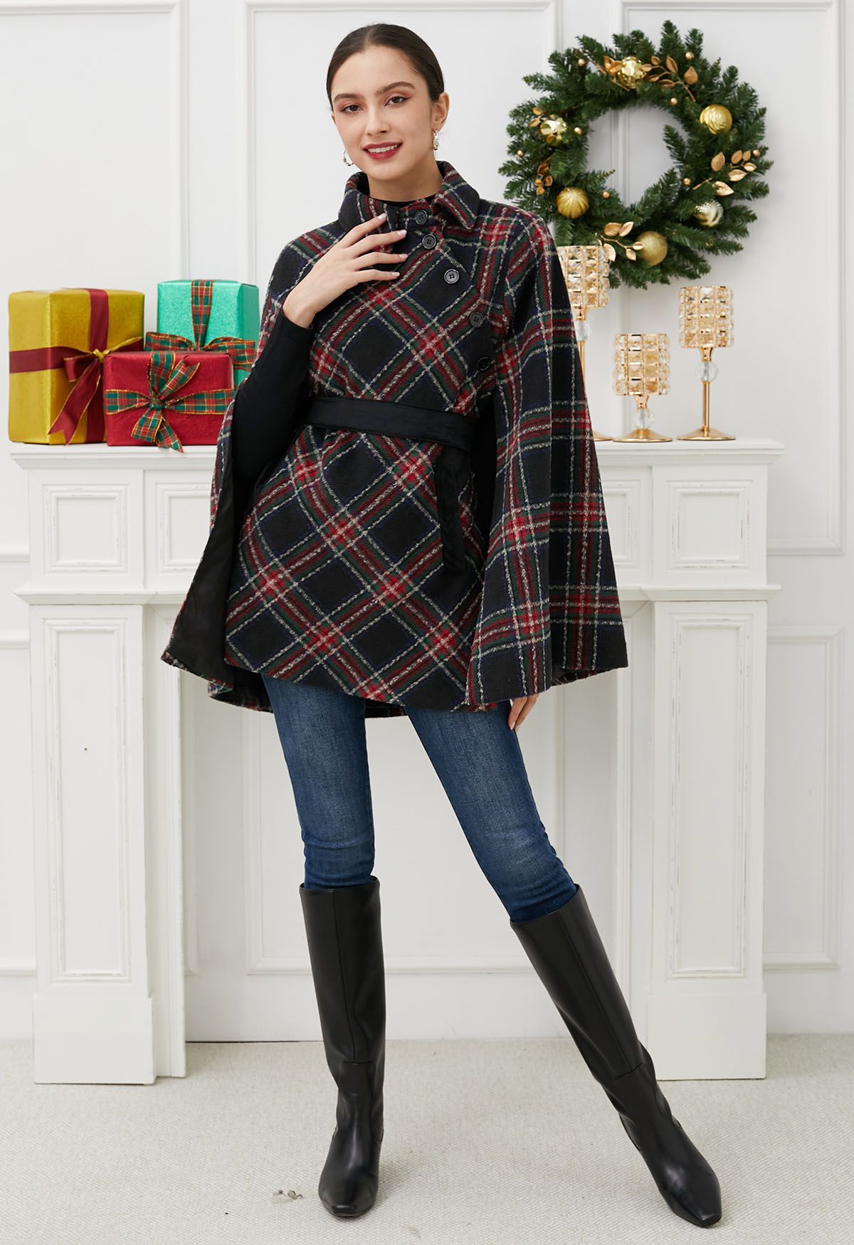 Manteau cape en tartan avec ceinture et boutons en noir