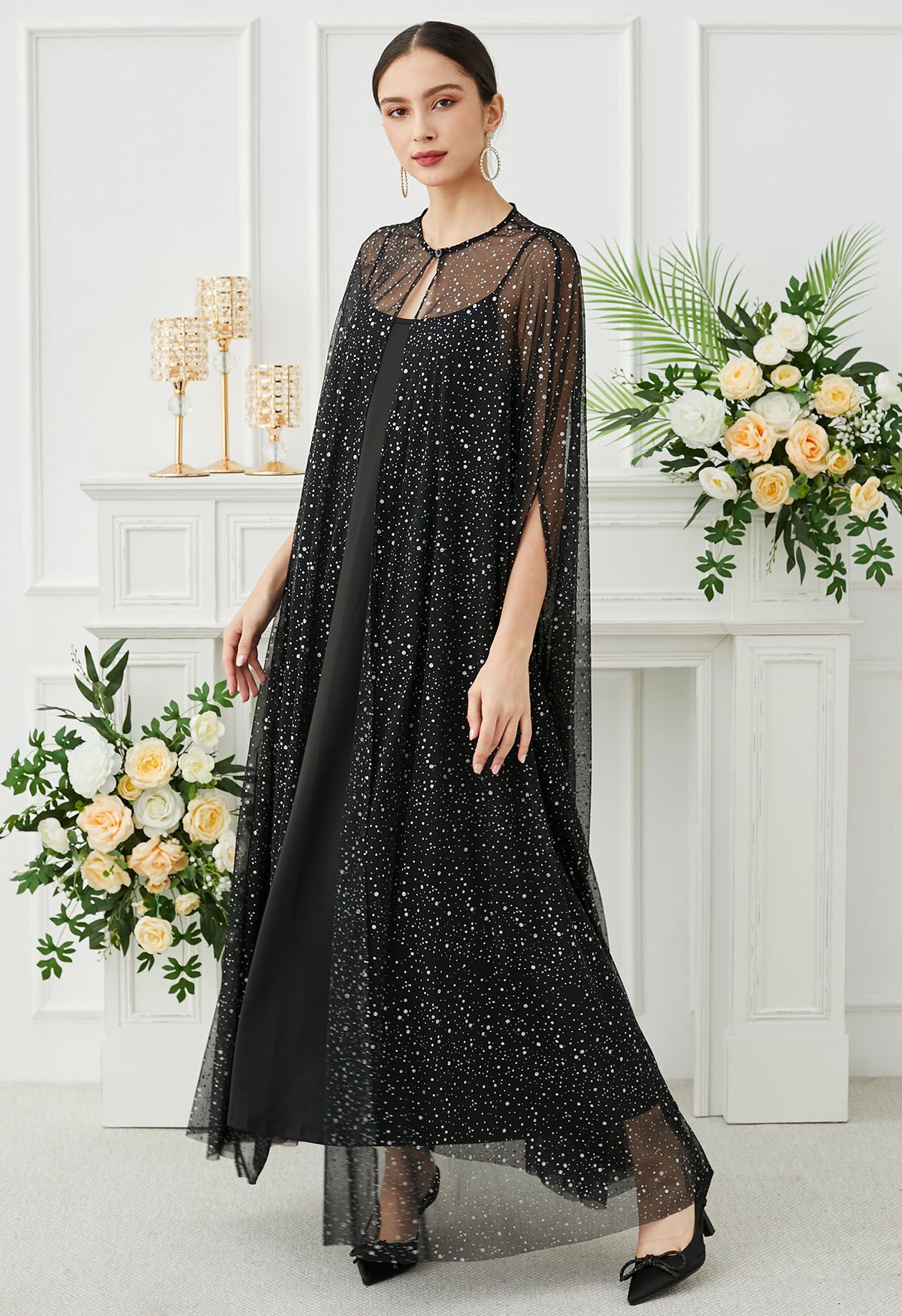 Robe longue cape en maille pailletée noire