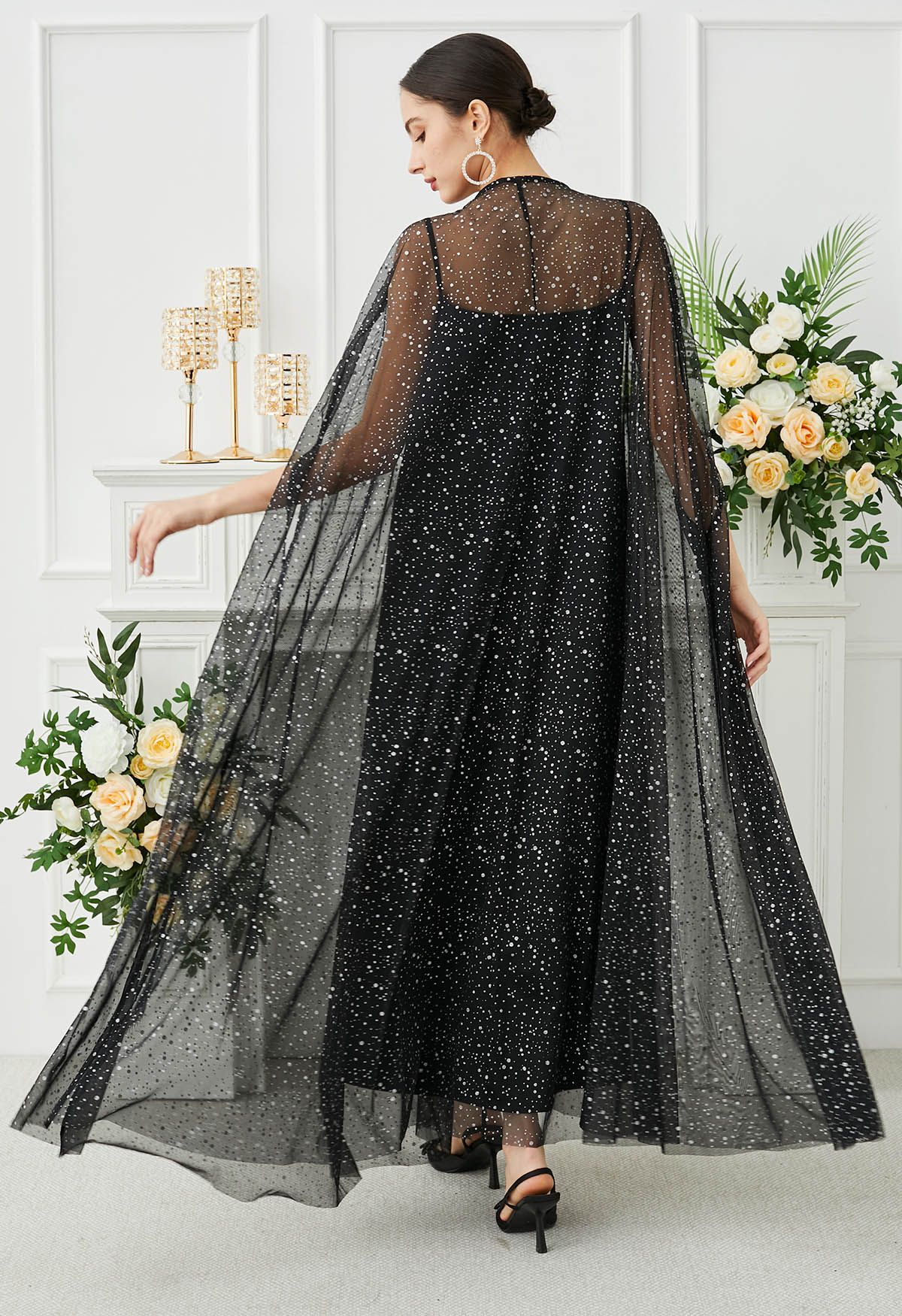 Robe longue cape en maille pailletée noire