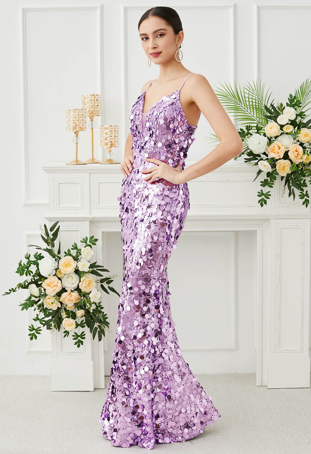 Robe sirène à sequins et décolleté en V profond en lilas