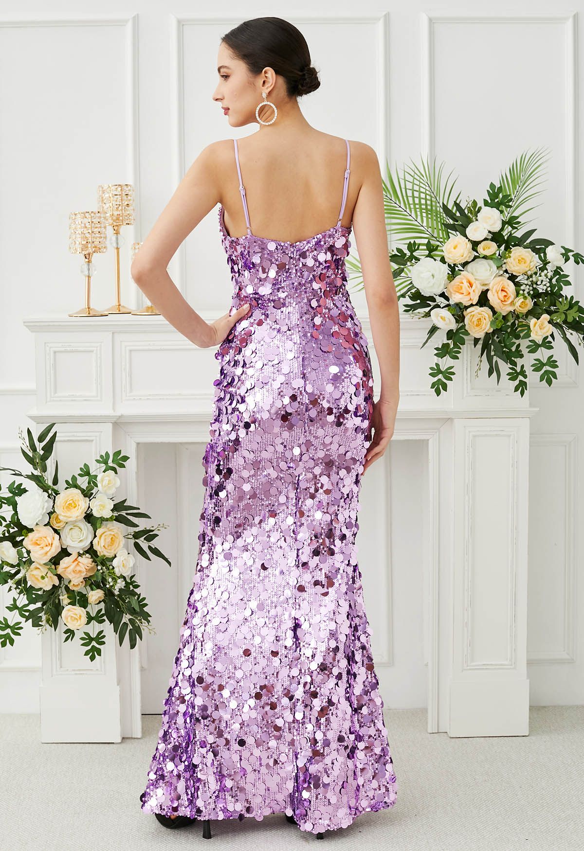 Robe sirène à sequins et décolleté en V profond en lilas