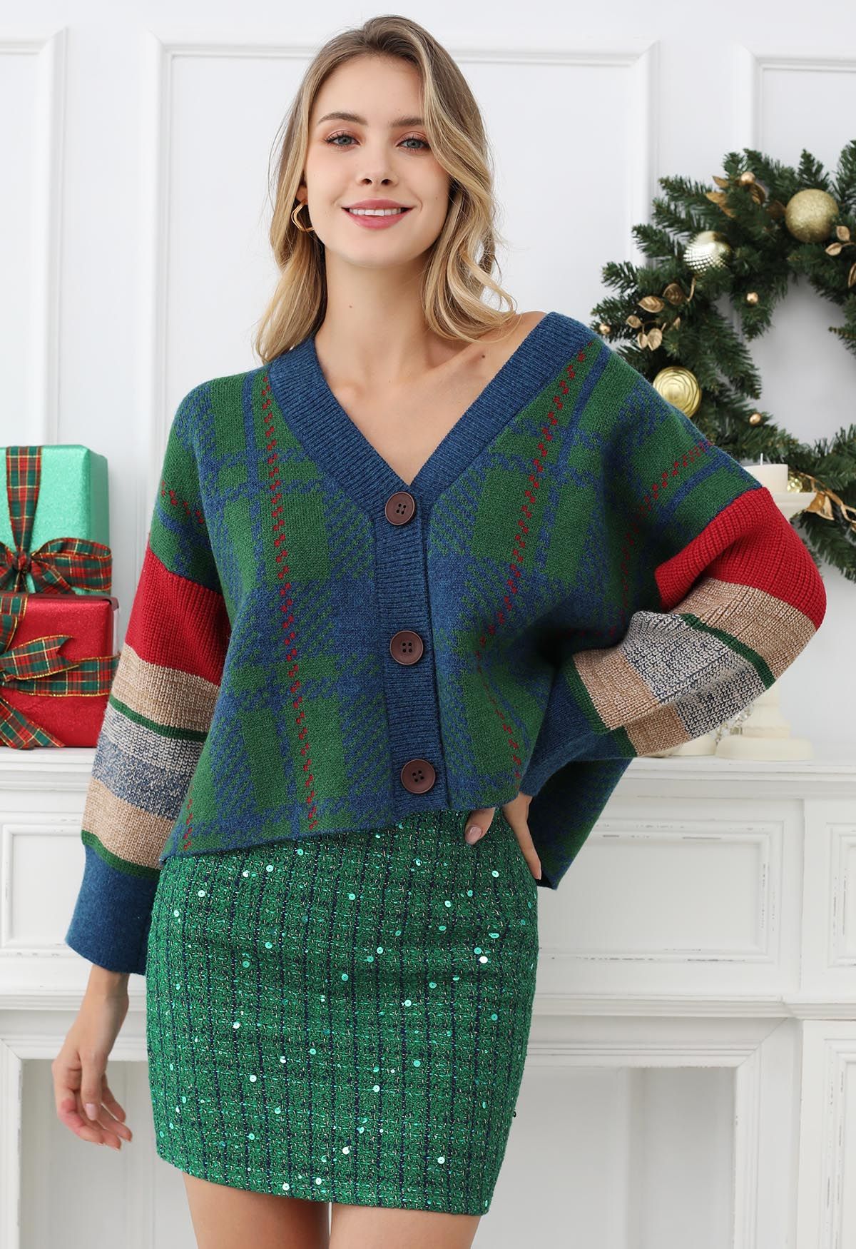 Cardigan court en maille boutonnée à manches chromatiques en vert