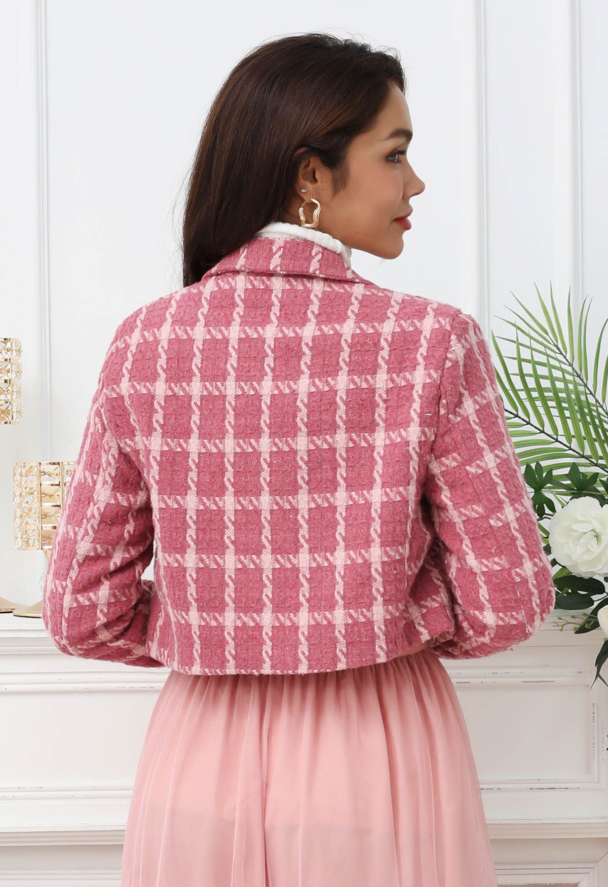 Blazer court à épaules rembourrées en tweed à carreaux en rose