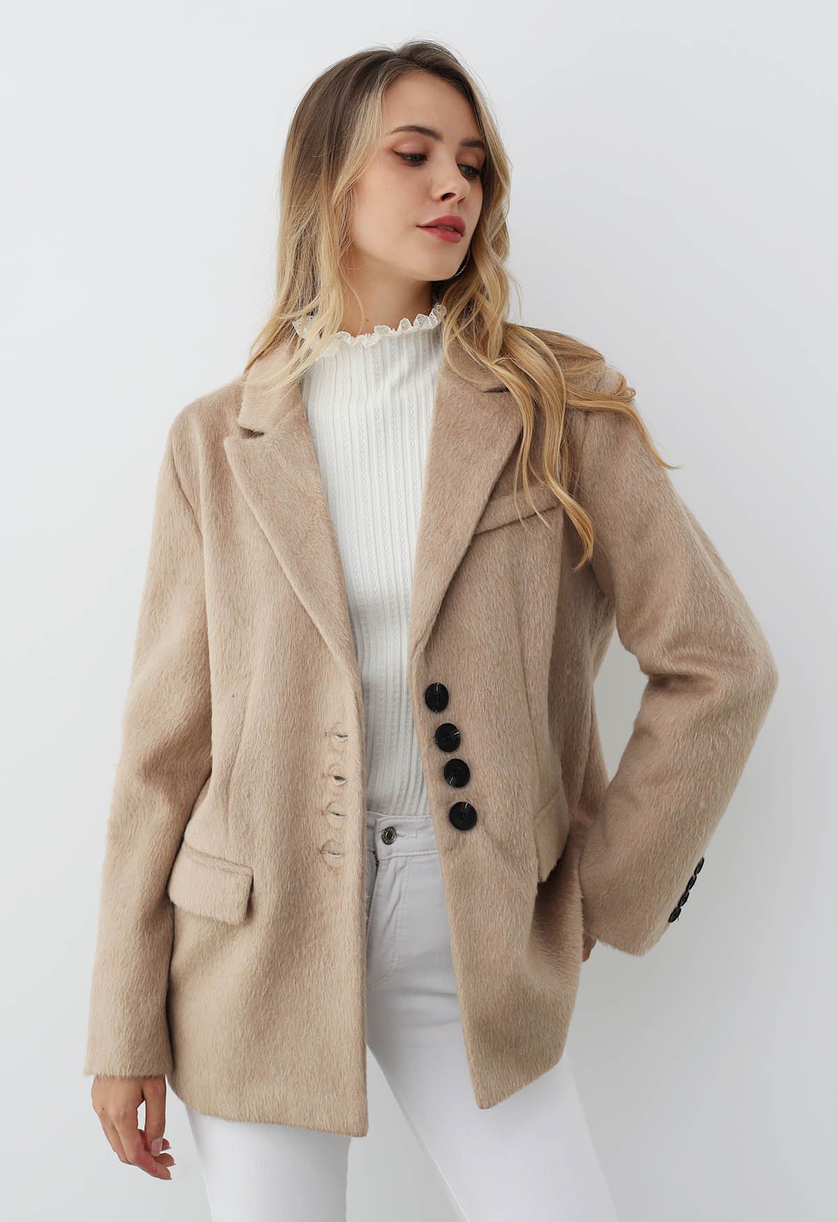 Manteau blazer boutonné en fausse fourrure à revers pointus en beige clair