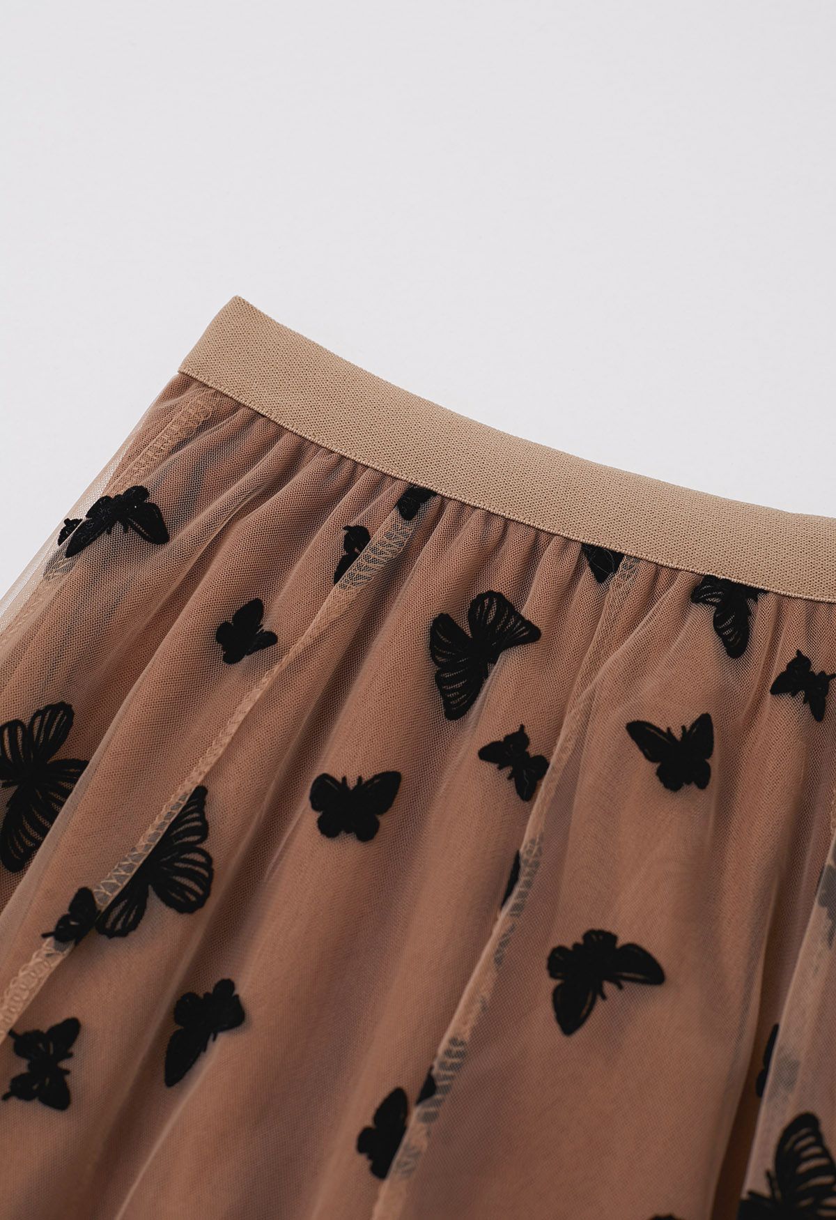 Jupe mi-longue en tulle à motif papillon valsé en caramel