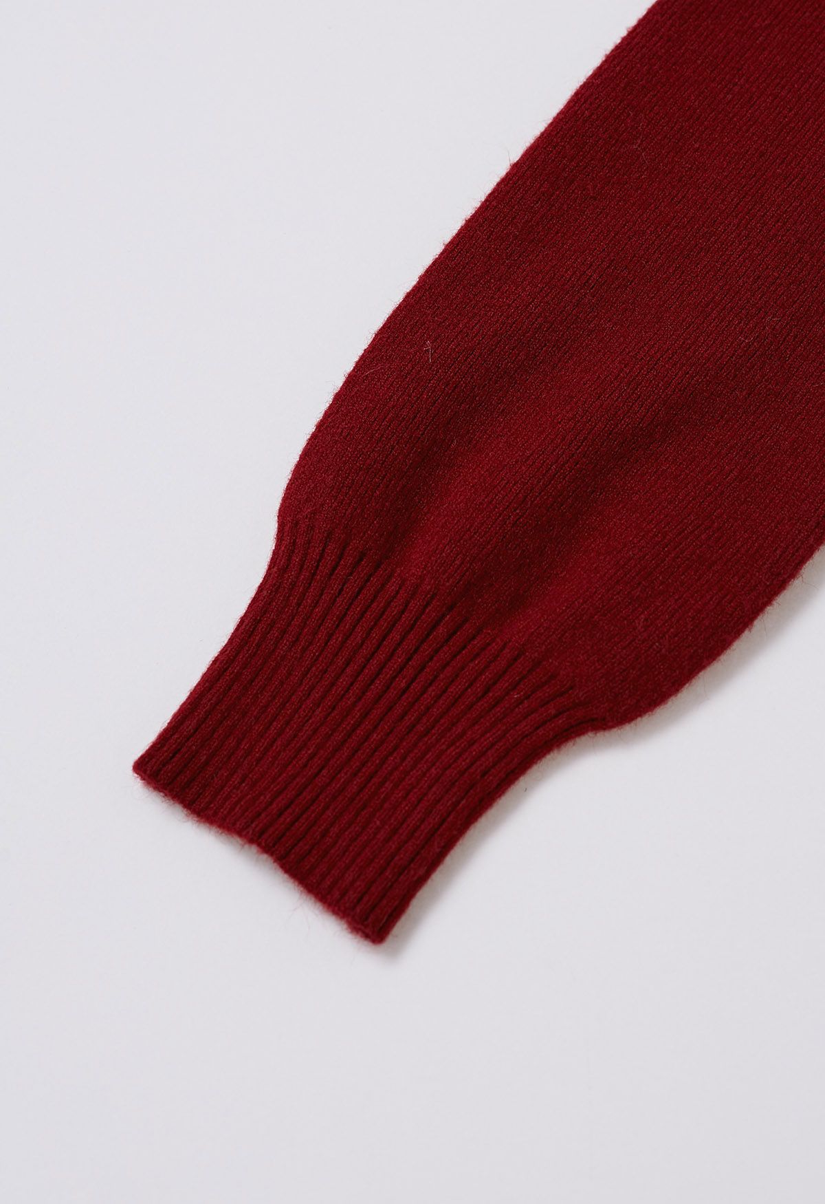 Haut ajusté en tricot avec bordure en dentelle en rouge