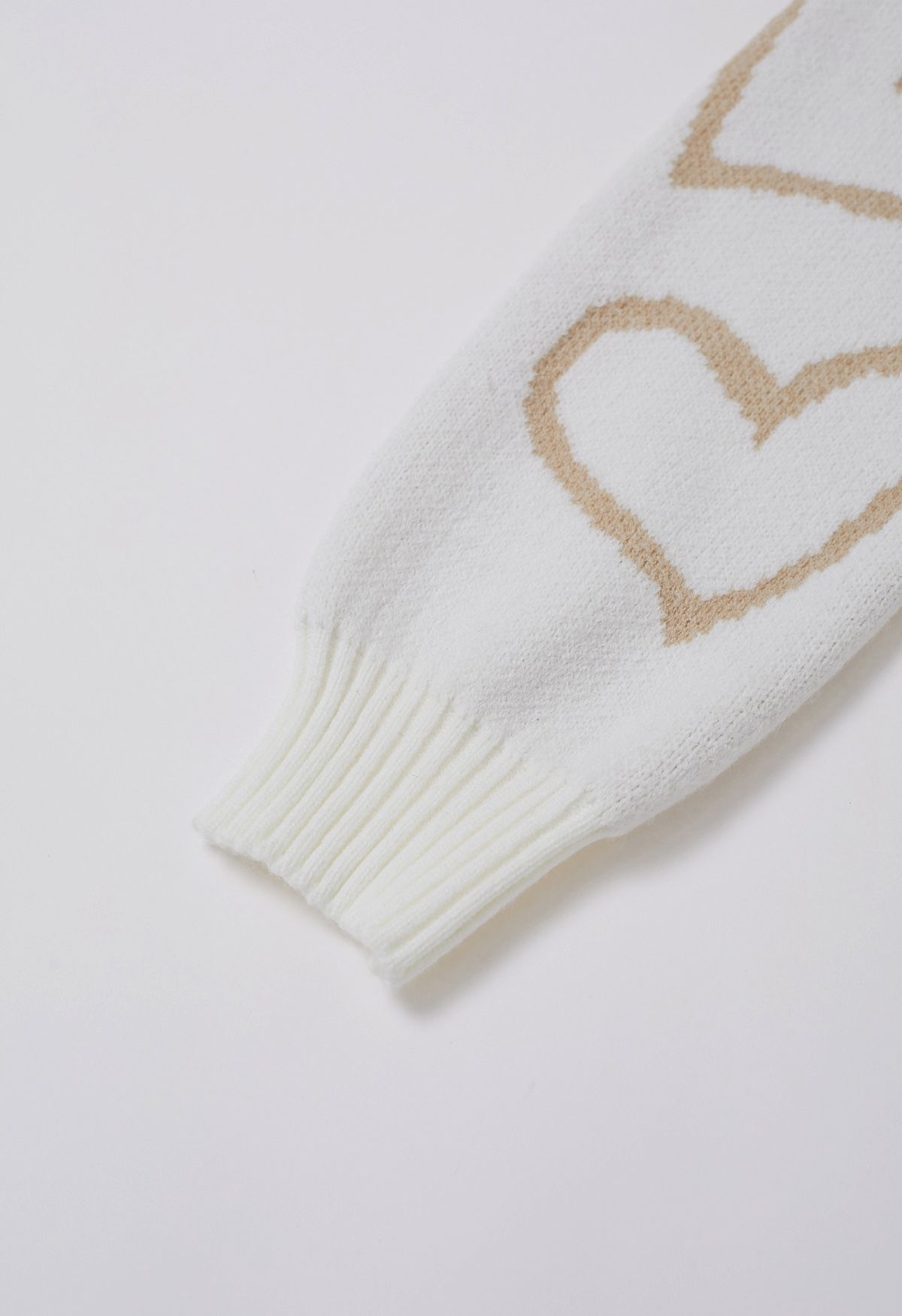 Pull ras du cou en tricot Lovable Heart en blanc