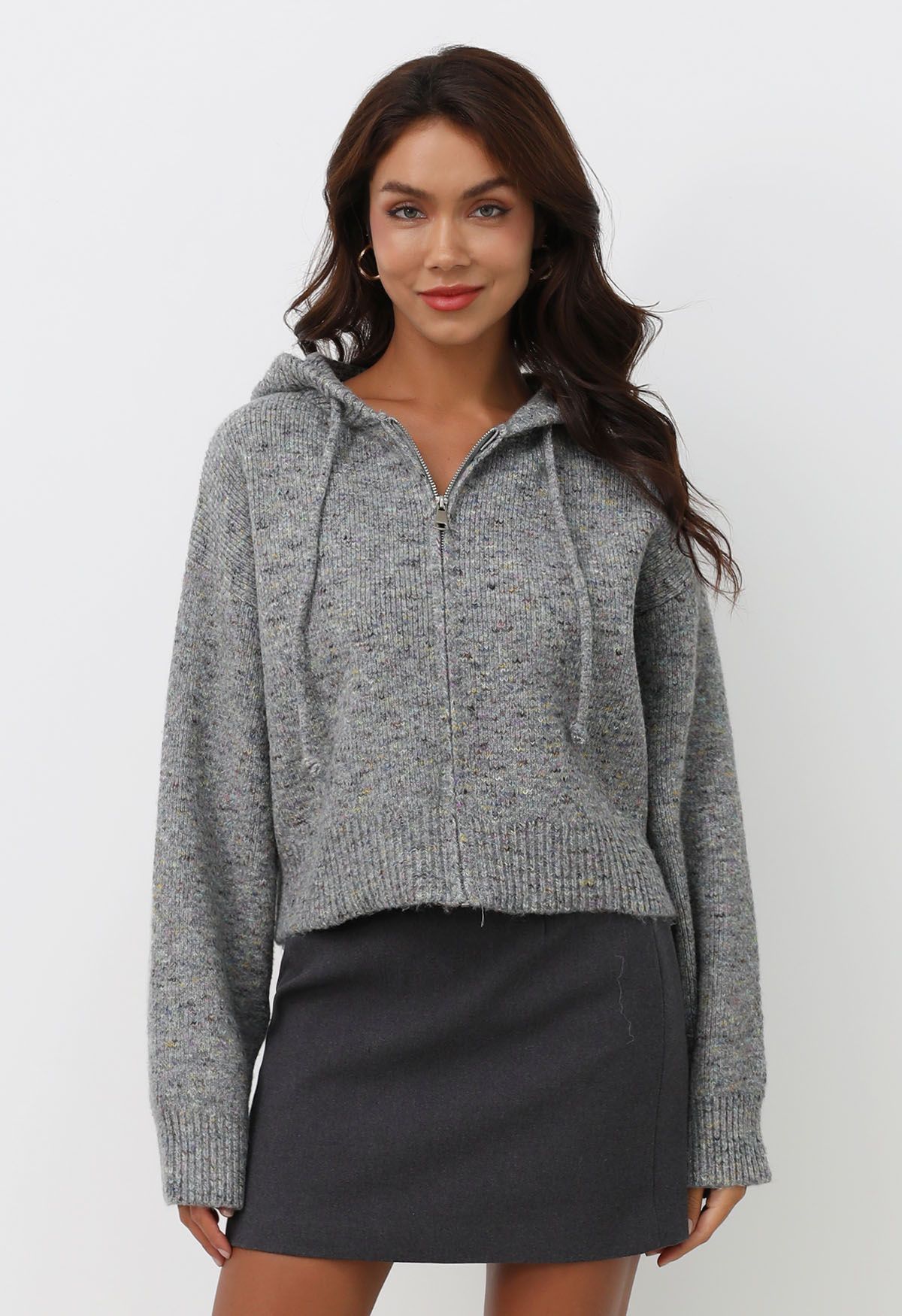 Cardigan en tricot à capuche avec cordon de serrage et fermeture éclair en gris