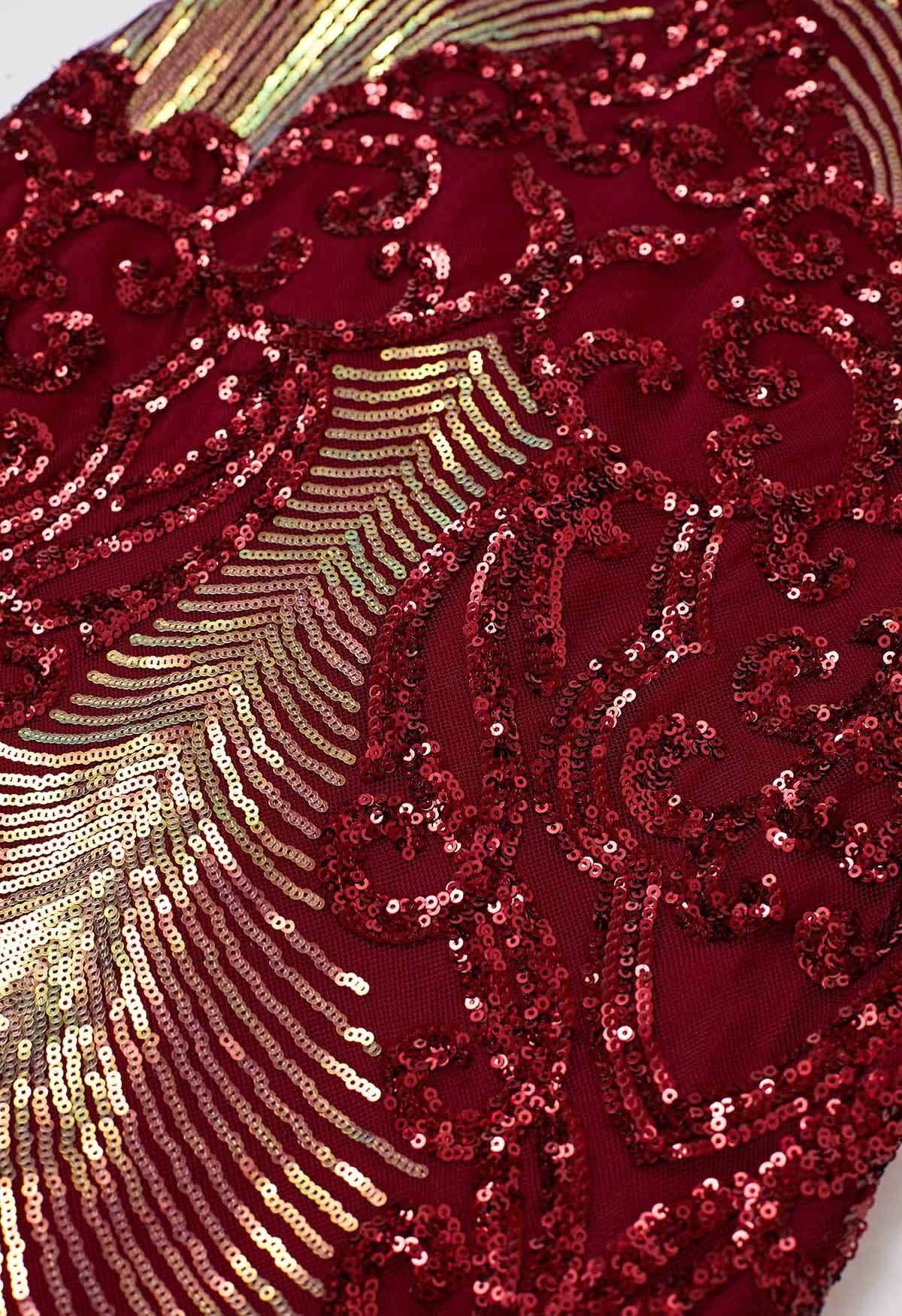 Robe moulante à paillettes éblouissantes et bordure en plumes de vigne en rouge