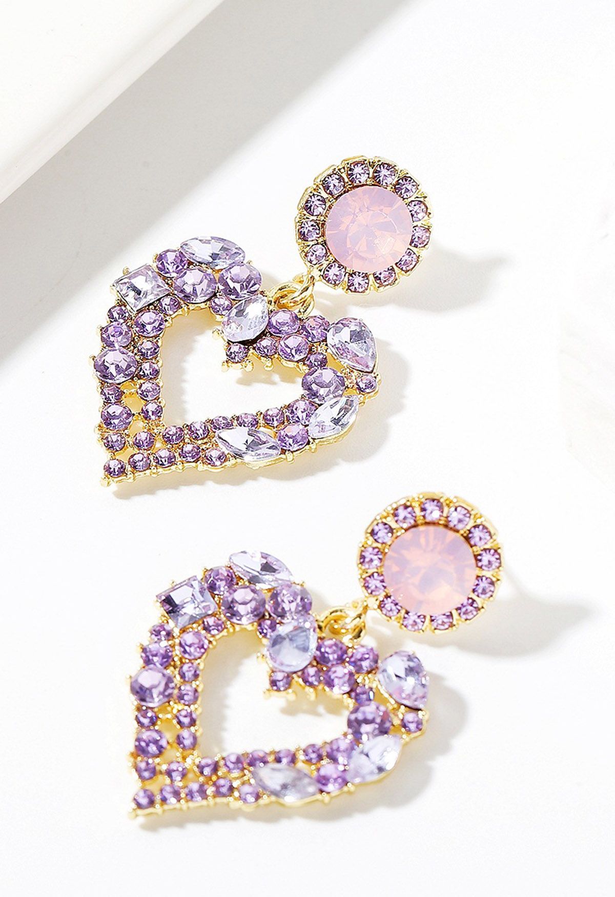 Boucles d'oreilles scintillantes en forme de cœur avec strass en violet