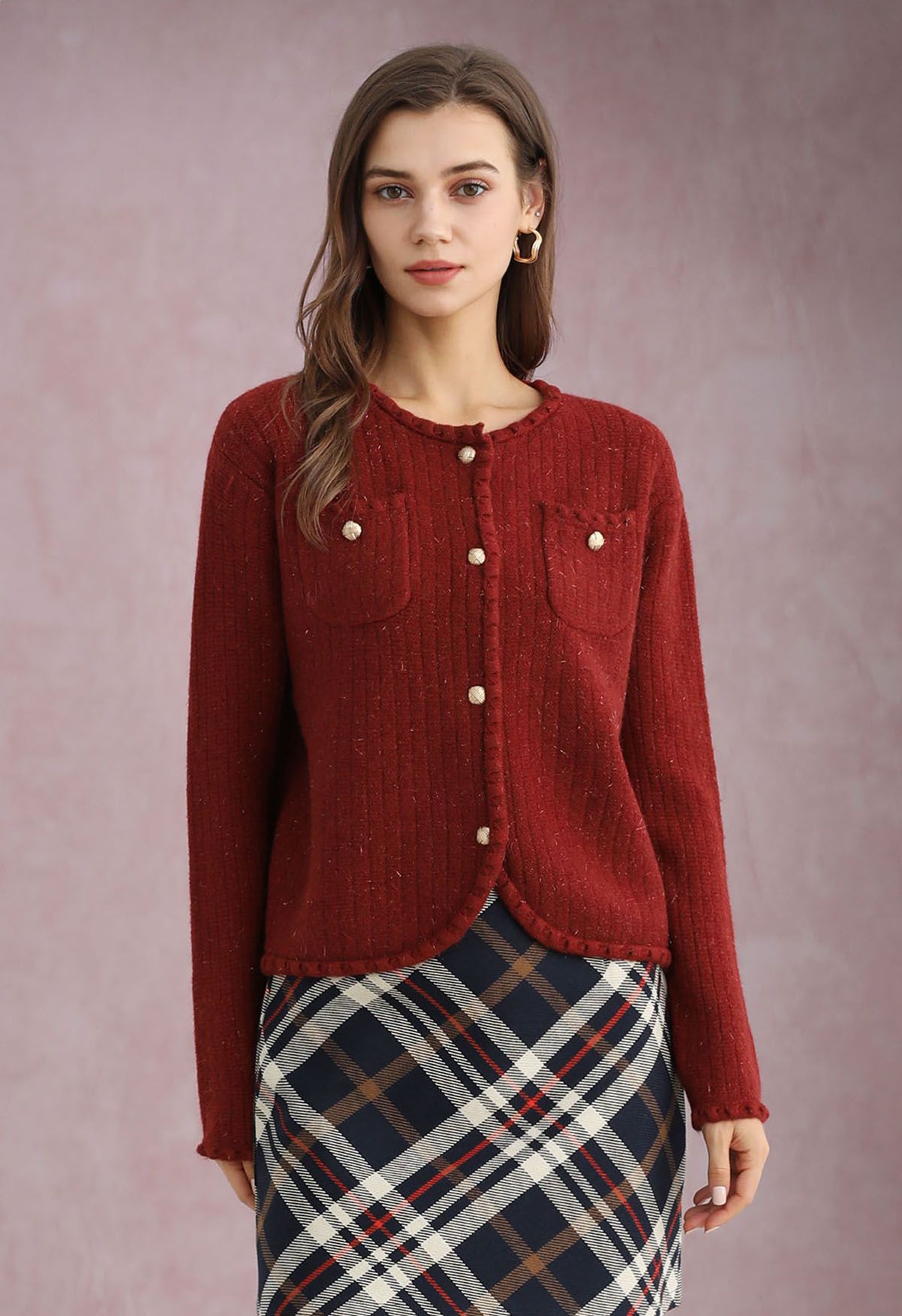 Cardigan boutonné en tricot à bordures à franges brillantes en rouge