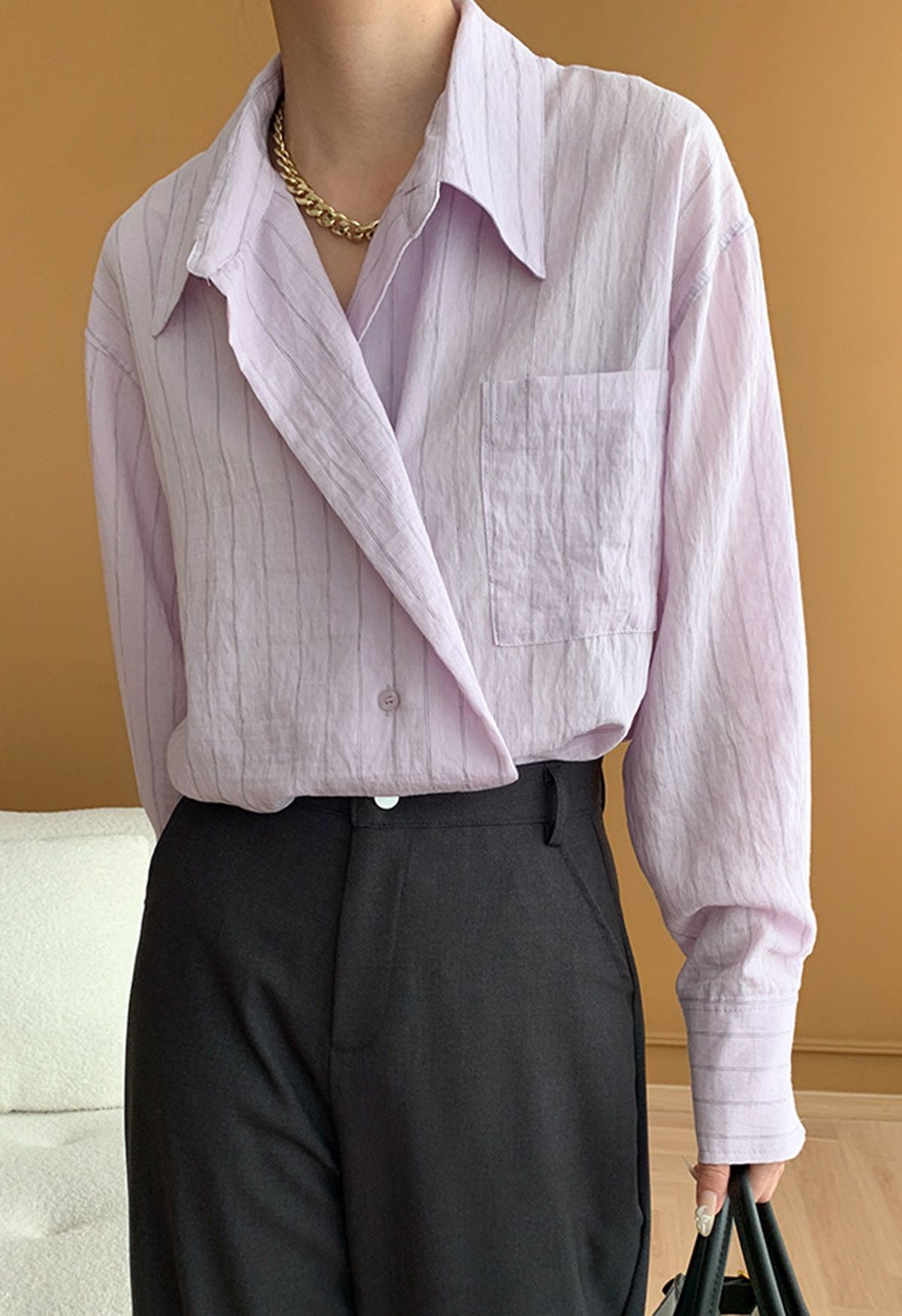 Chemise rayée à col et poches plaquées en lilas