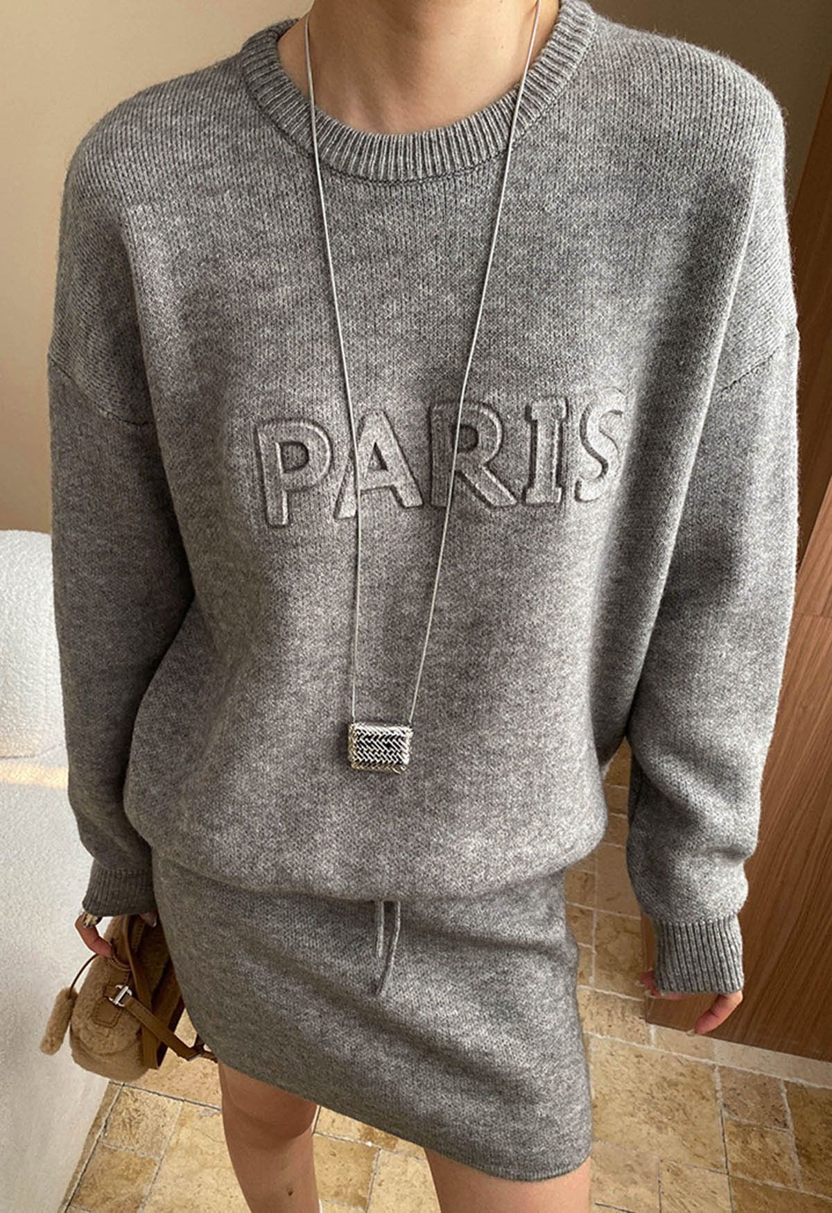 Ensemble pull et jupe en tricot à lettres Paris en gris