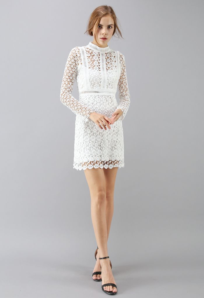 Ladylike - Robe droite à empiècements en crochet et crochet en blanc