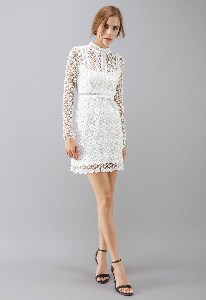 Ladylike - Robe droite à empiècements en crochet et crochet en blanc