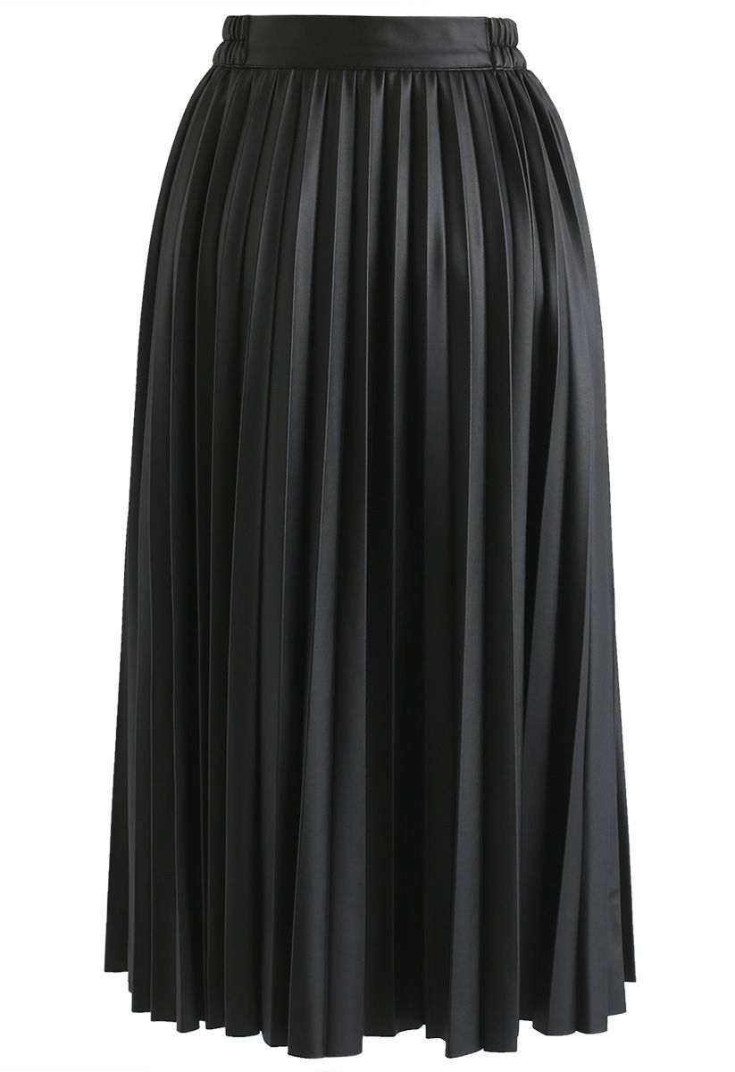 Jupe trapèze plissée en similicuir plissée brillant lustré, noir