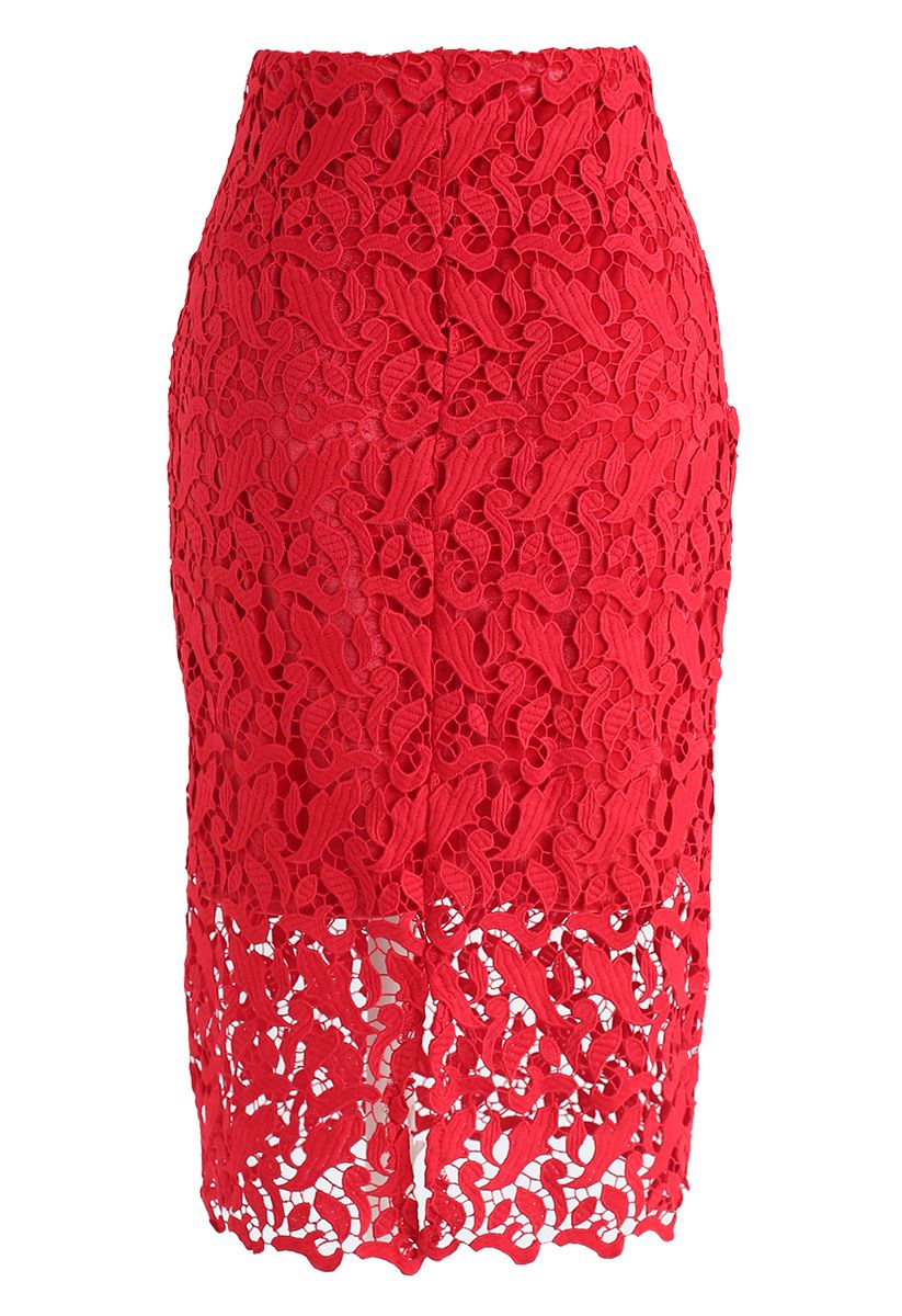 Jupe crayon au crochet de forme élégante en rouge