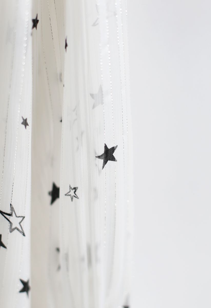 Votre haut semi-transparent Sassy Star Bowknot en blanc