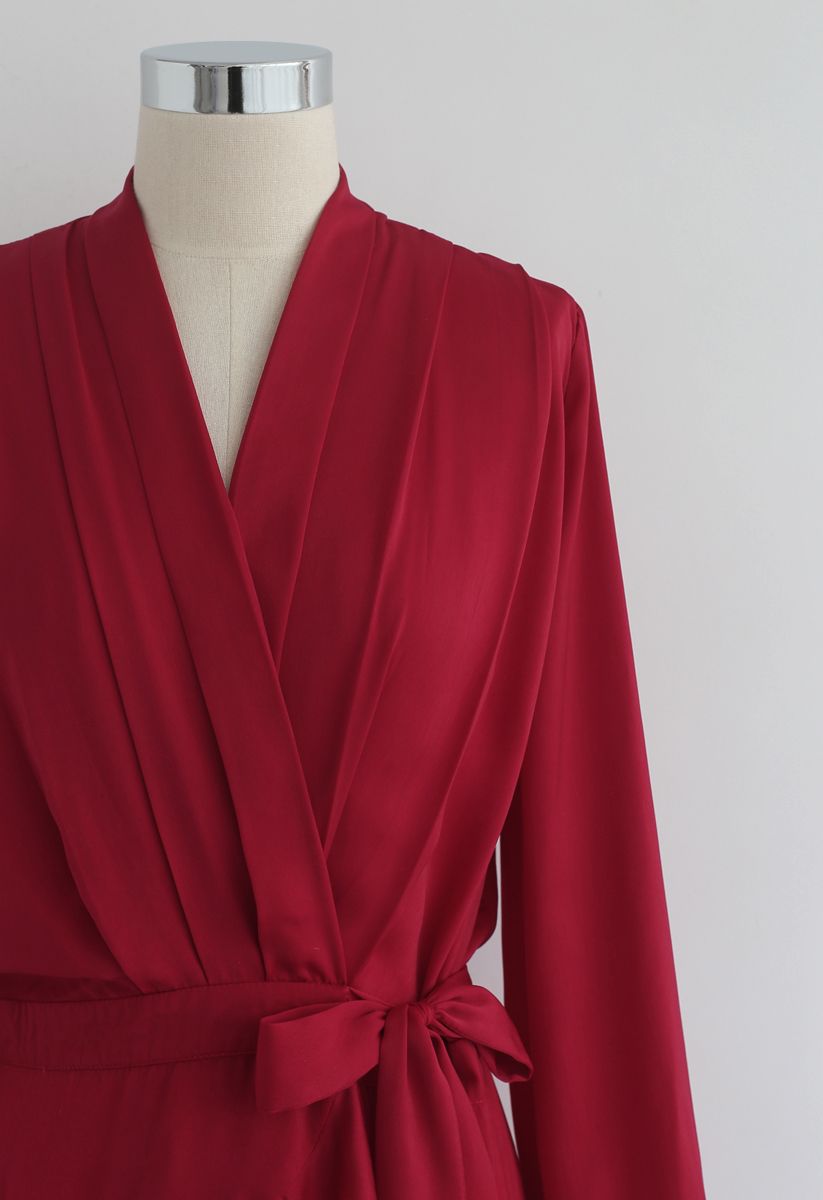 Robe portefeuille asymétrique en rouge