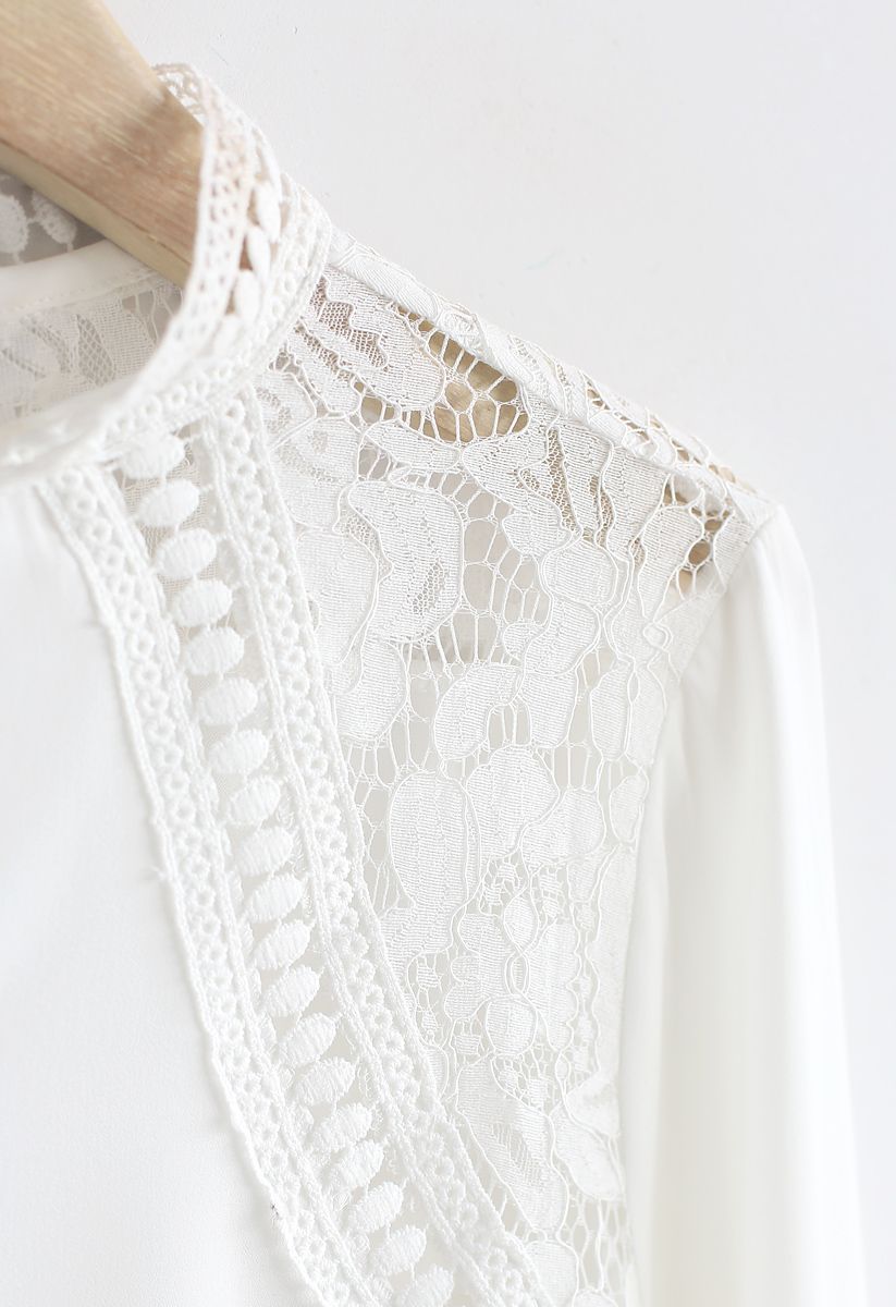 Tender Brilliance Crochet Lace Top en Blanc
