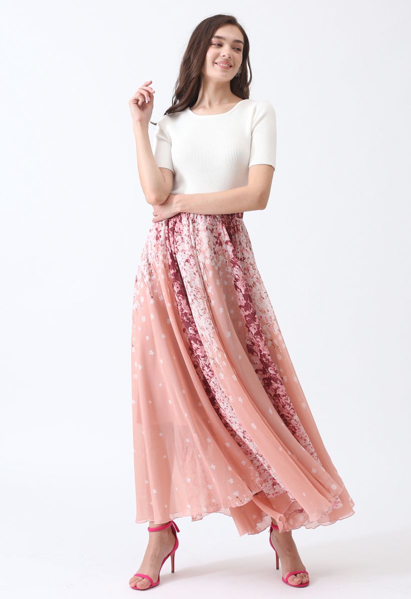 Jupe longue en mousseline à motifs de fleurs de cerisier et aquarelles