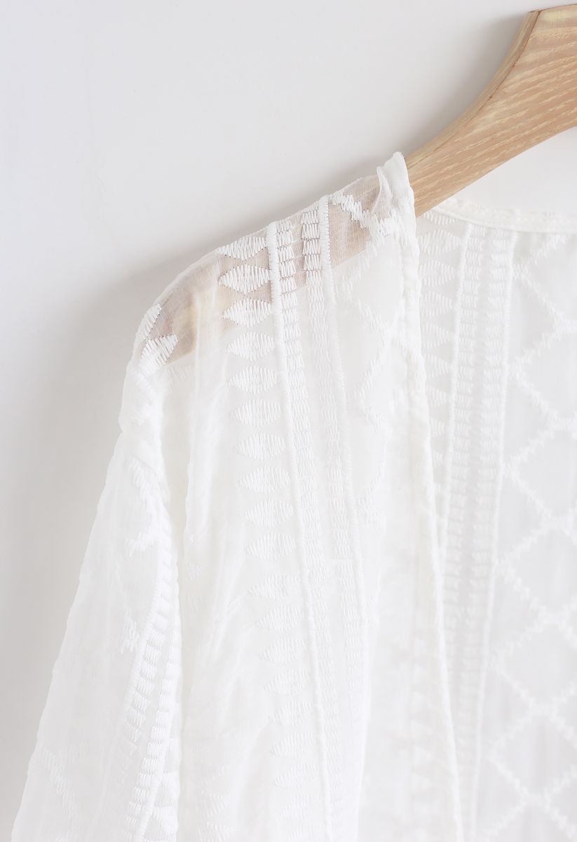 Kimono transparent à ourlet à pompons