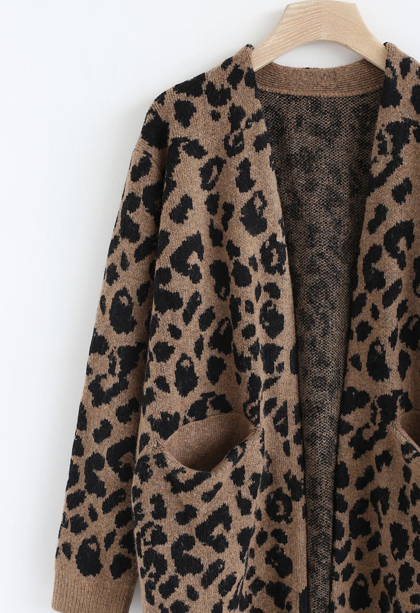 Cardigan long à poches léopard en marron