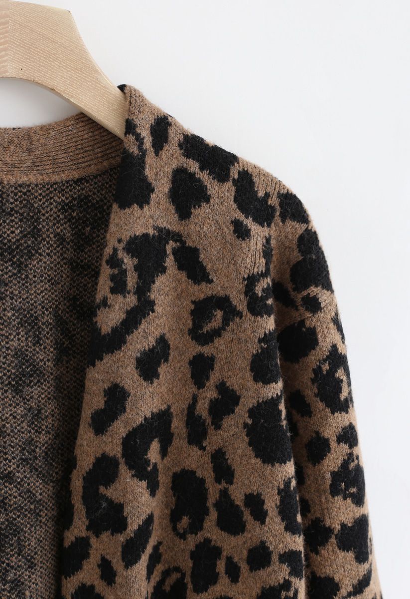 Cardigan long à poches léopard en marron