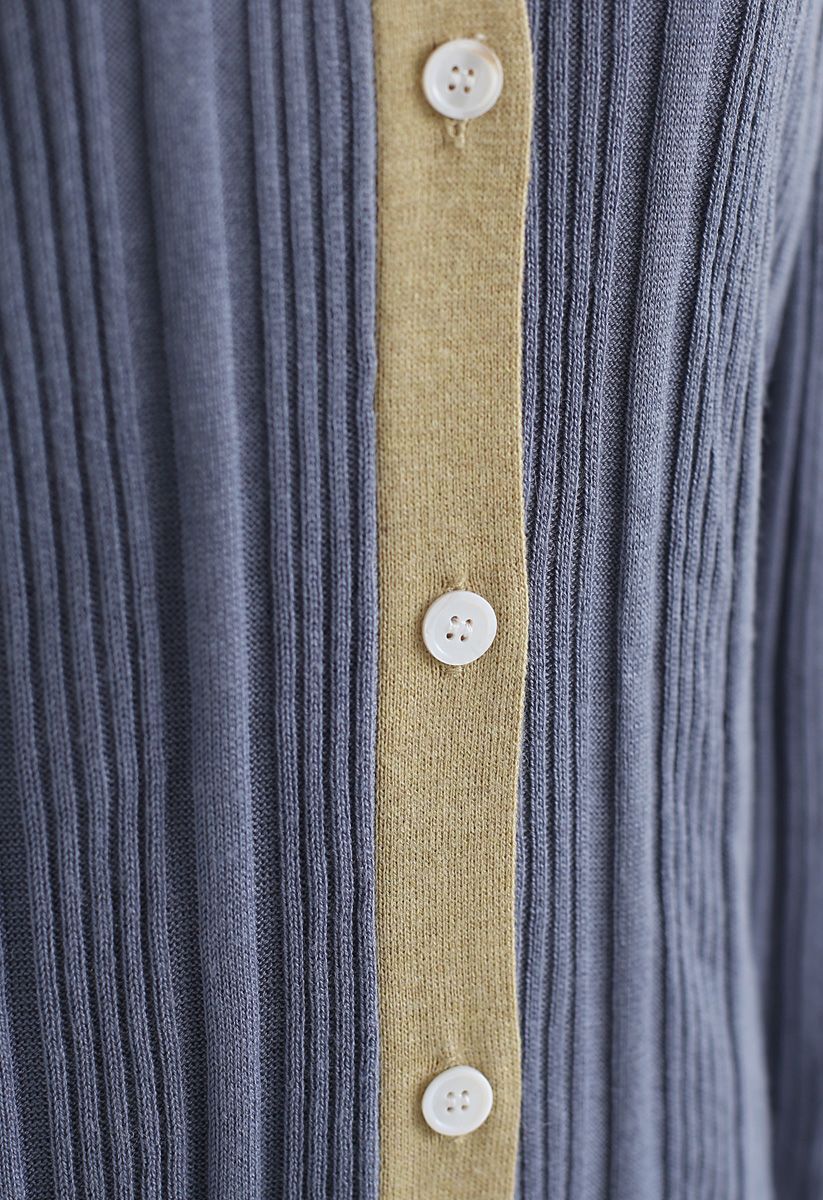 Cardigan en tricot long boutonné sur le devant en bleu poussiéreux