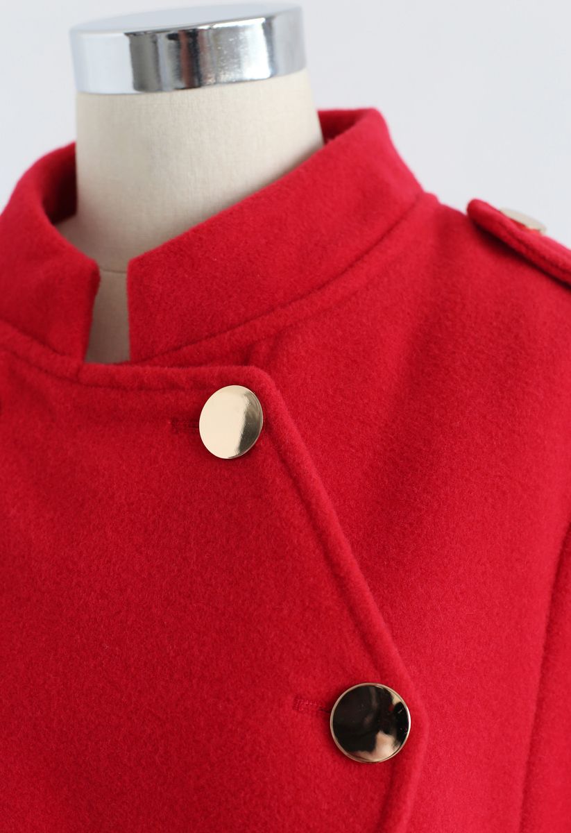 Manteau cape à double boutonnage en rouge