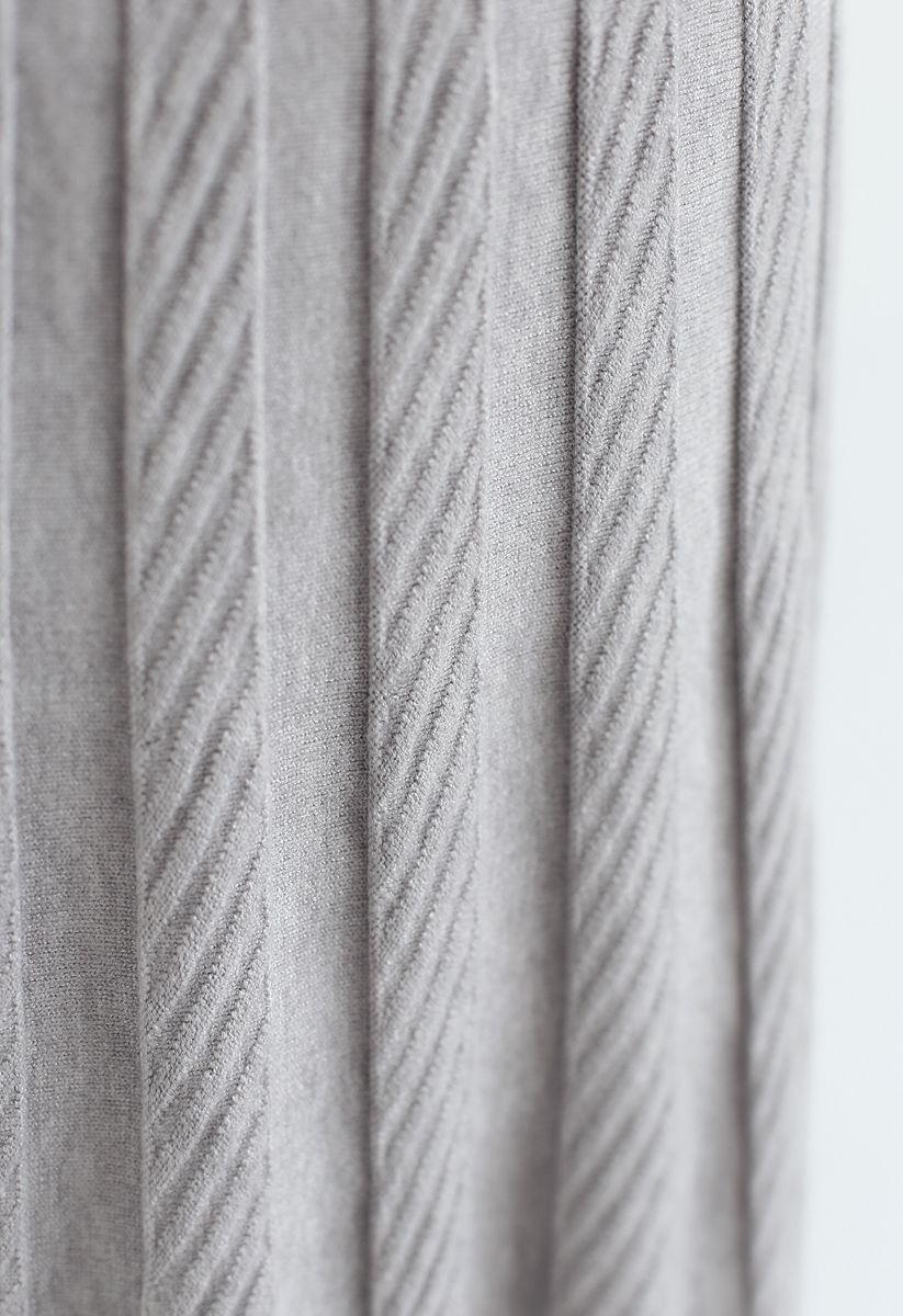 Jupe mi-longue en maille plissée parallèle en gris