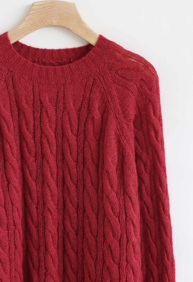 Pull moelleux en tricot torsadé à col rond en rouge