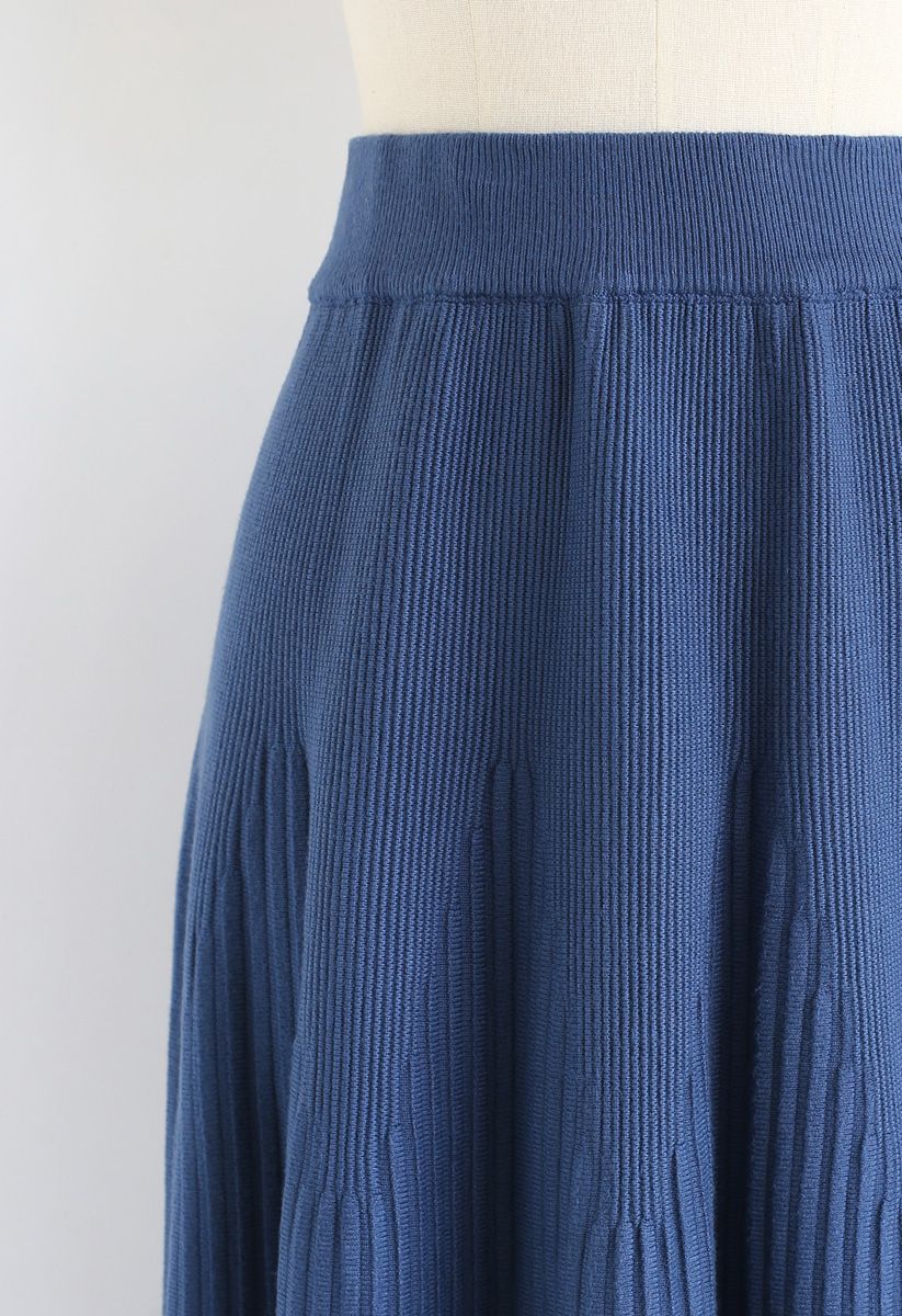 Jupe mi-longue en tricot Radiant Lines en bleu poussiéreux
