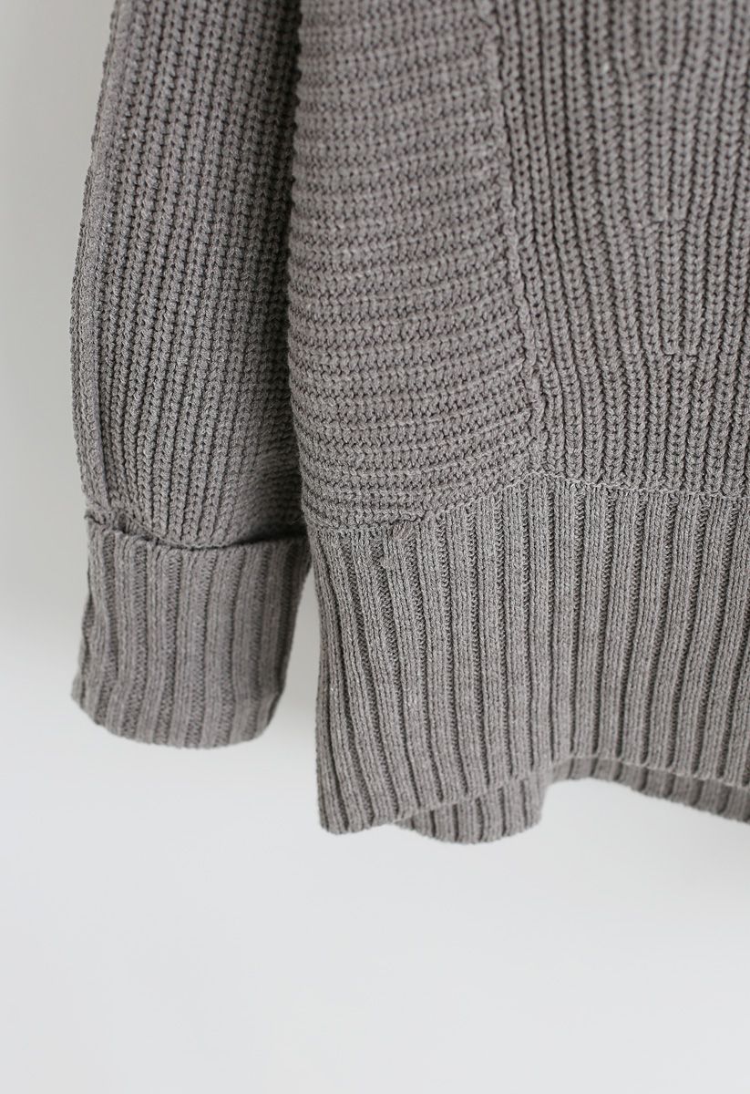 Robe en tricot à manches chauve-souris et col bénitier en gris