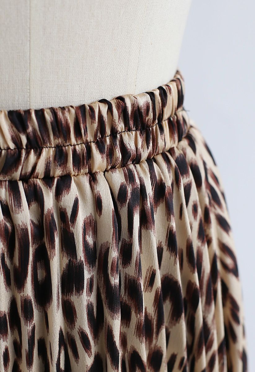 Jupe mi-longue plissée à imprimé léopard
