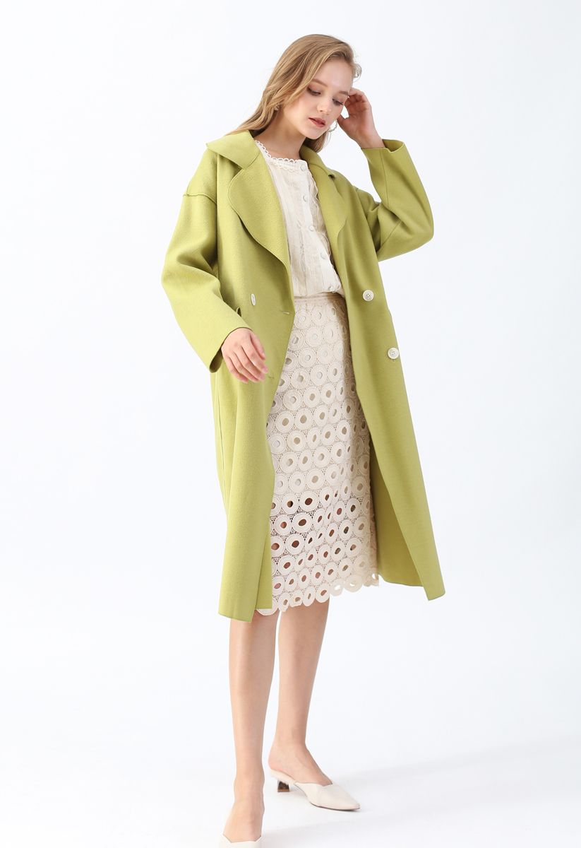 Manteau ceinturé en mélange de laine à double boutonnage en vert mousse