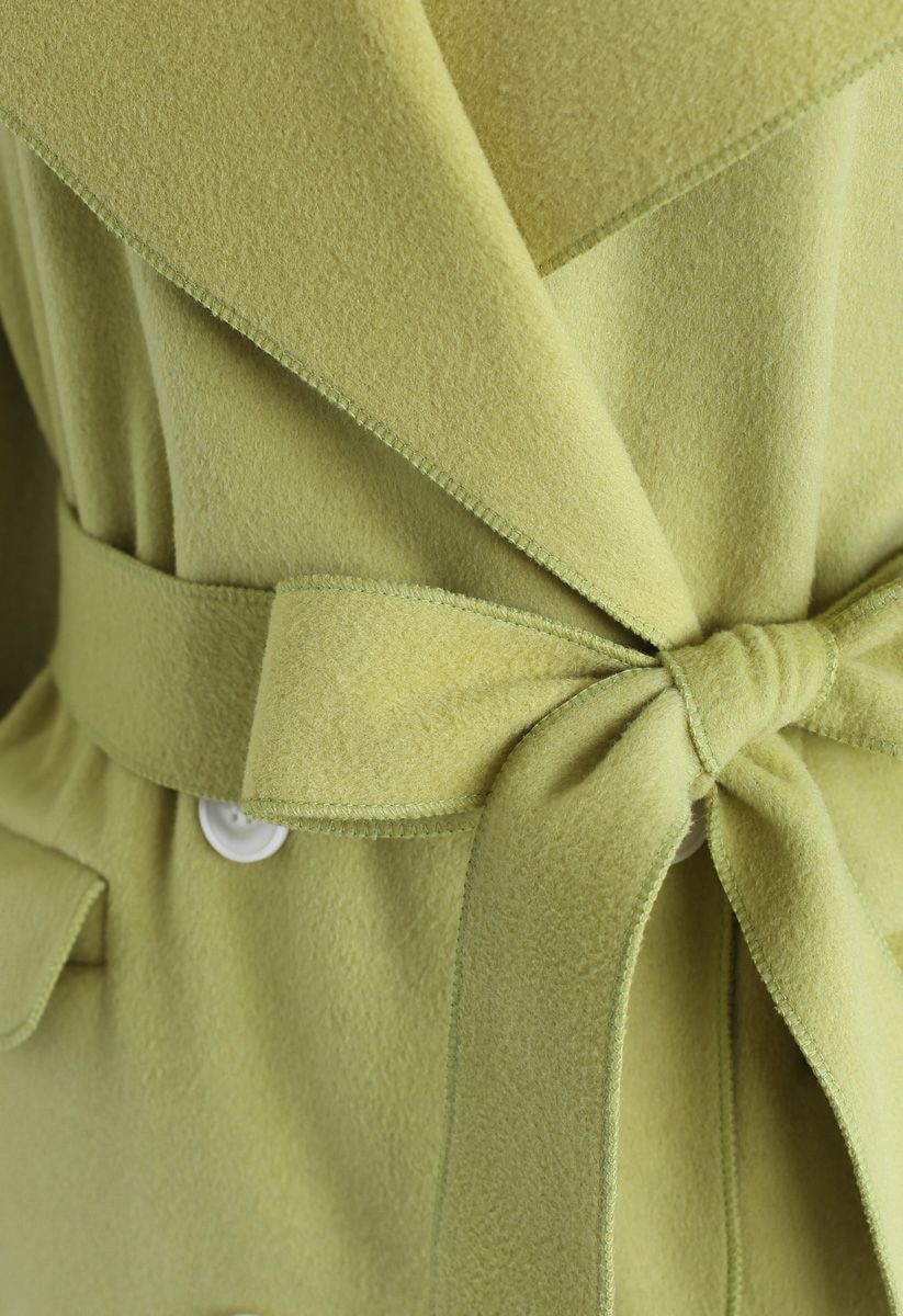 Manteau ceinturé en mélange de laine à double boutonnage en vert mousse