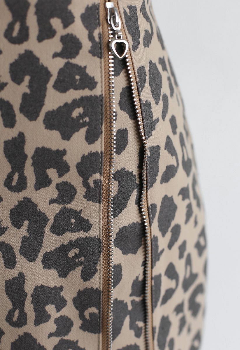 Mini-jupe zippée à imprimé léopard en sable