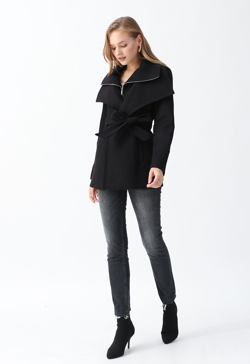 Manteau zippé en laine mélangée avec ceinture en noir