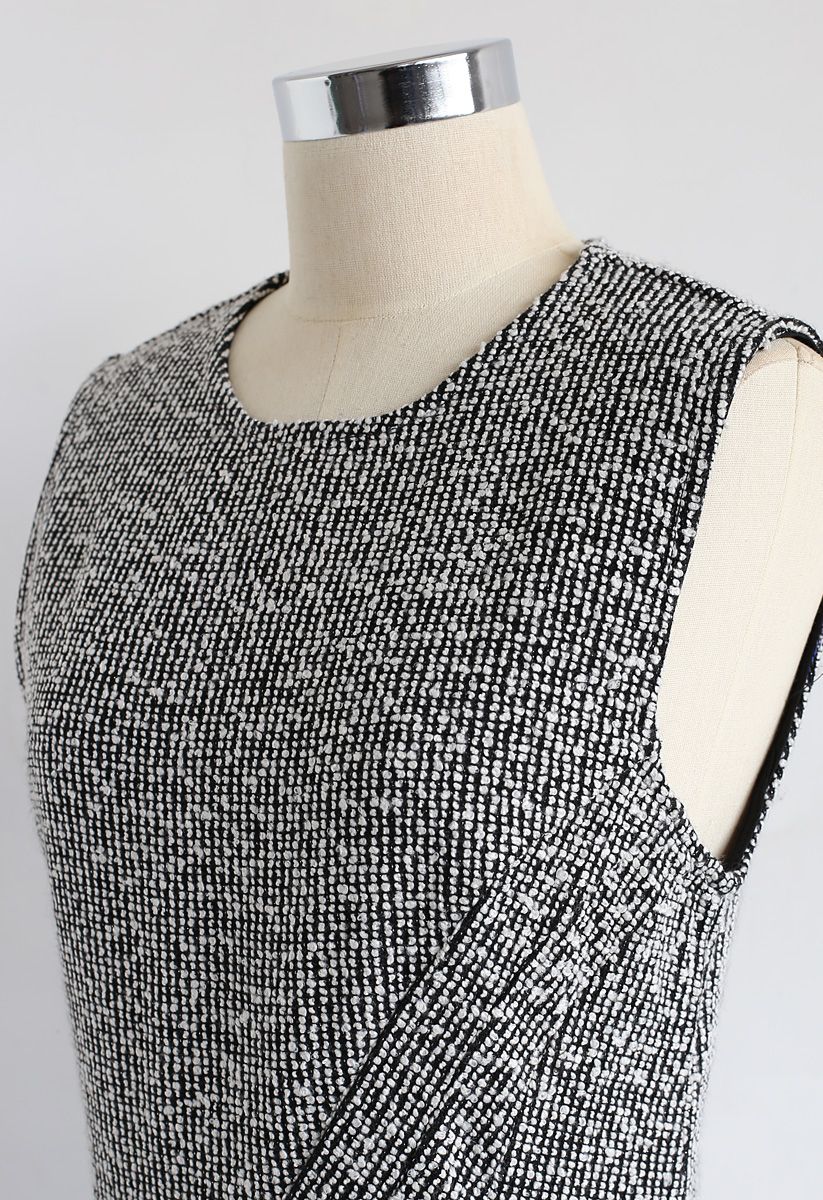 Robe sans manches asymétrique en tweed en gris