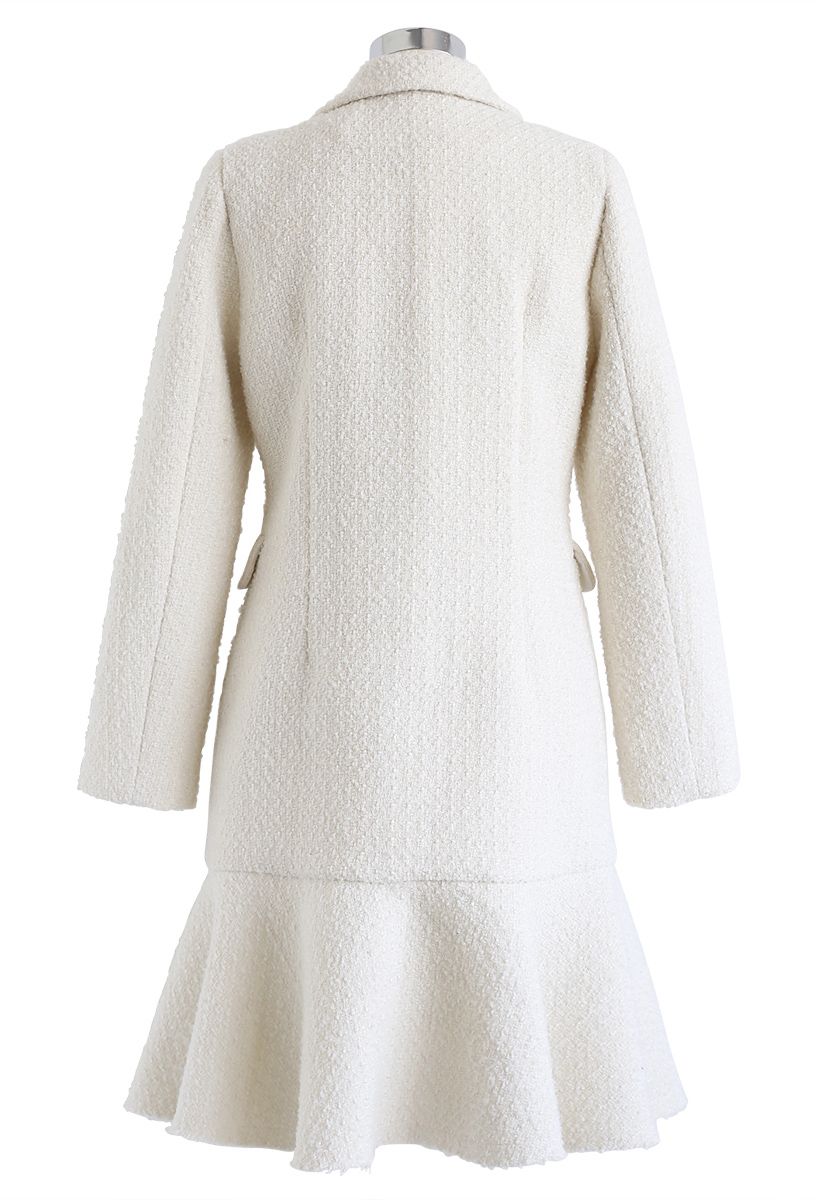 Robe manteau asymétrique en tweed à volants en blanc
