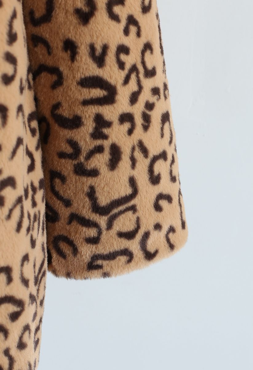 Manteau en fausse fourrure à col léopard en fauve