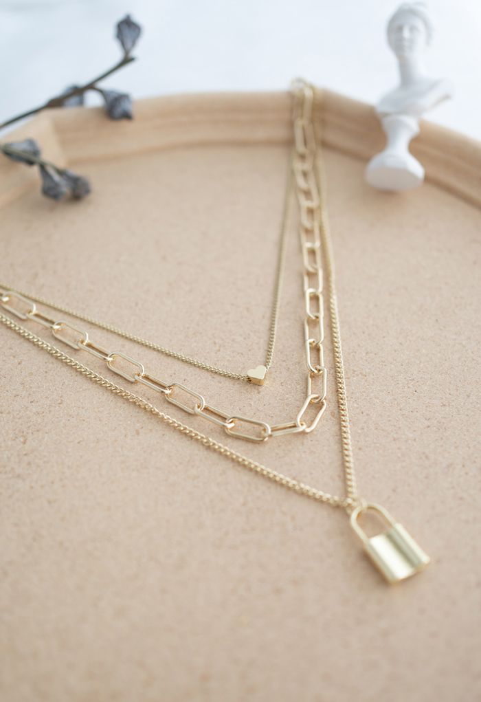 Collier superposé avec pendentif chaîne de verrouillage en or