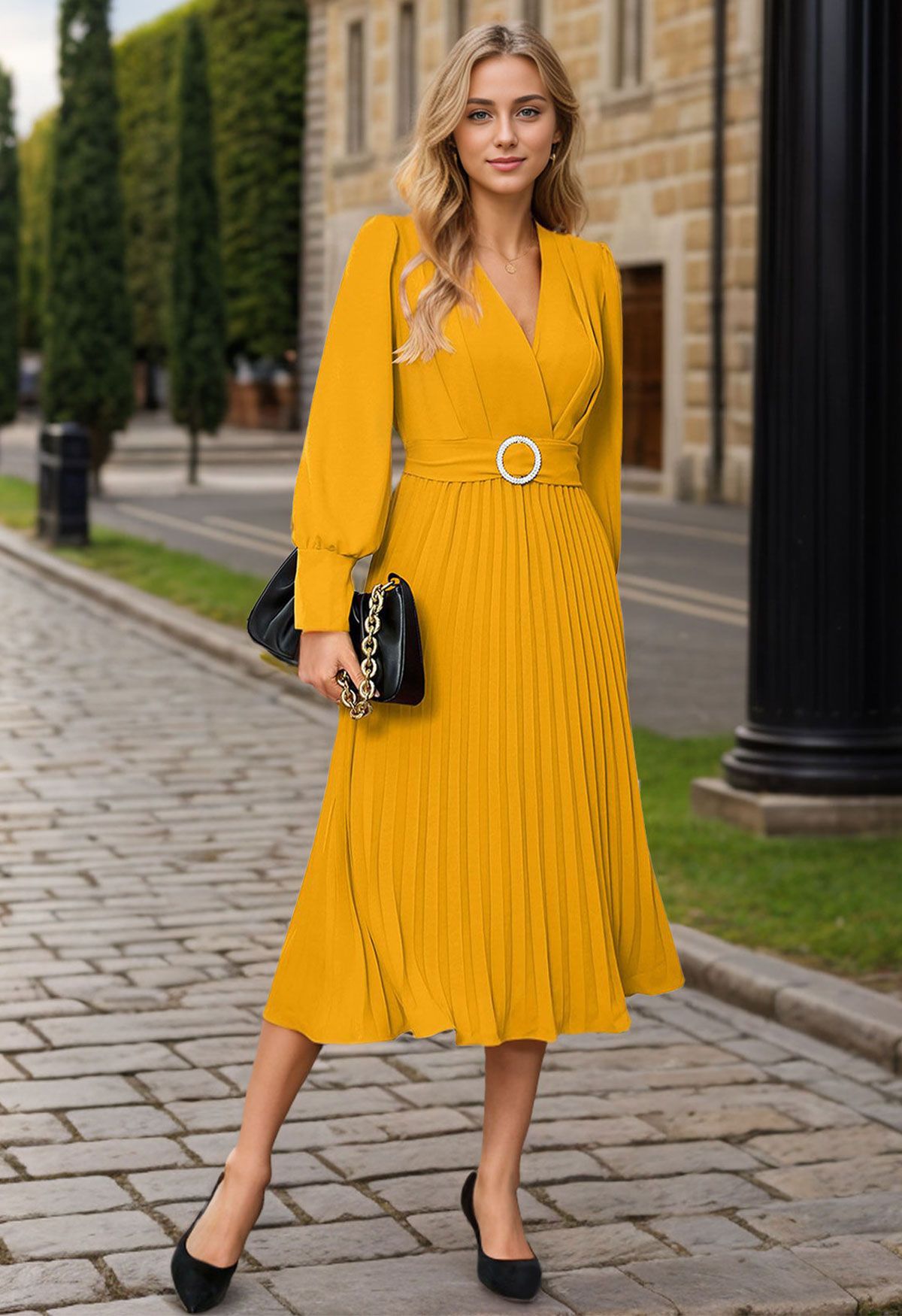 Robe mi-longue portefeuille plissée gracieuse avec ceinture en jaune