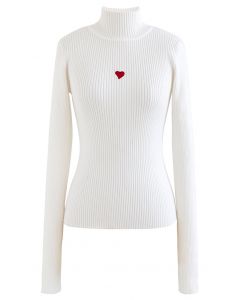 Haut en tricot ajusté à col montant Petit coeur en blanc