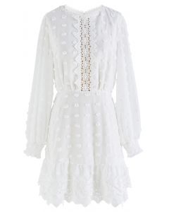 Cotton Candy - Robe mi-longue transparente à bords crochetés en blanc