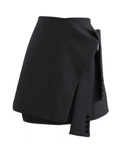 Mini-jupe nouée à la taille avec rabat sur le devant en noir