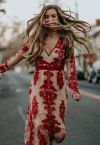 Robe Maxi en Maille Brodée Florale à Col en V en Vin